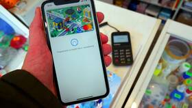 Почему нельзя клеить стикер возле камеры iPhone в Магнит Косметик